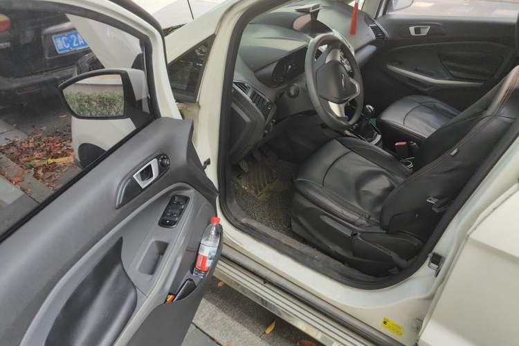 Used Ford EcoSport 2013 1.5L Manual Fashion Model Driver Seat