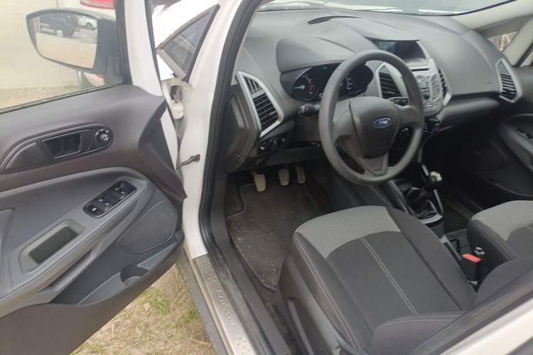 Used Ford EcoSport 2013 1.5L Manual Comfort Model Driver Seat