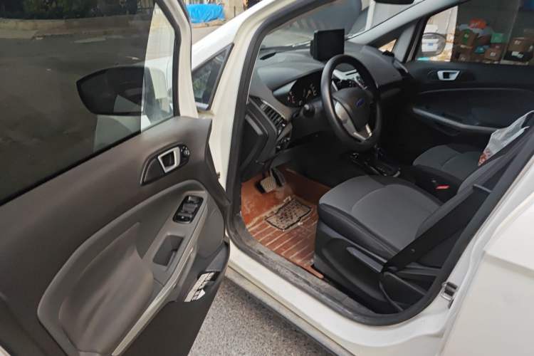 Used Ford EcoSport 2013 1.5L Automatic Fashion Model Driver Seat