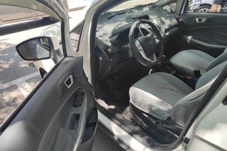 Used Ford EcoSport 2013 1.5L Manual Fashion Model Driver Seat