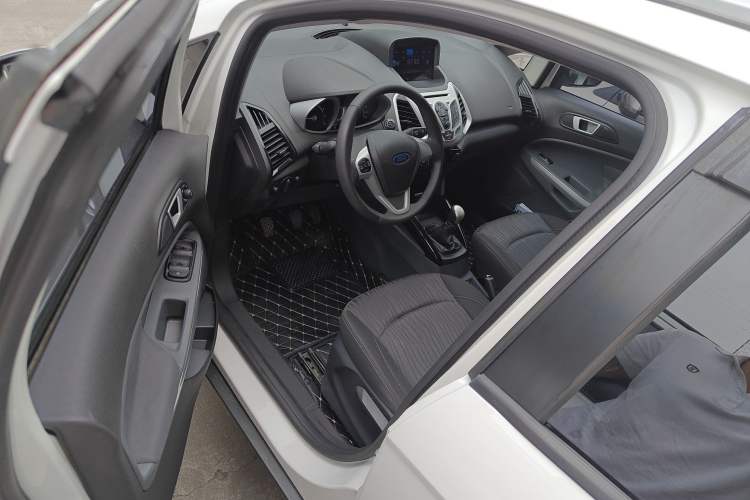 Used Ford EcoSport 2013 1.0L GTDi Manual Luxury Model Driver Seat
