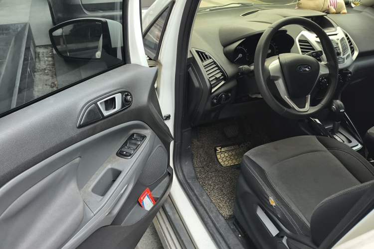 Used Ford EcoSport 2013 1.5L Automatic Fashion Model Driver Seat