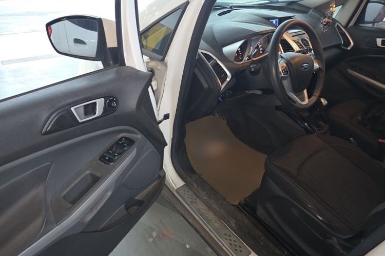 Used Ford EcoSport 2013 1.5L Manual Luxury Model Driver Seat