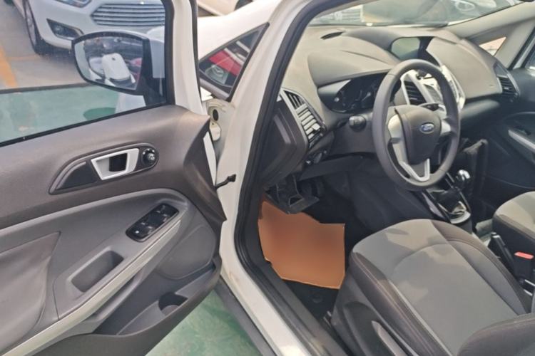 Used Ford EcoSport 2013 1.5L Manual Fashion Model Driver Seat