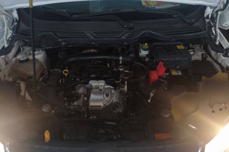Used Ford EcoSport 2013 1.0L GTDi Manual Luxury Model Engine Bay