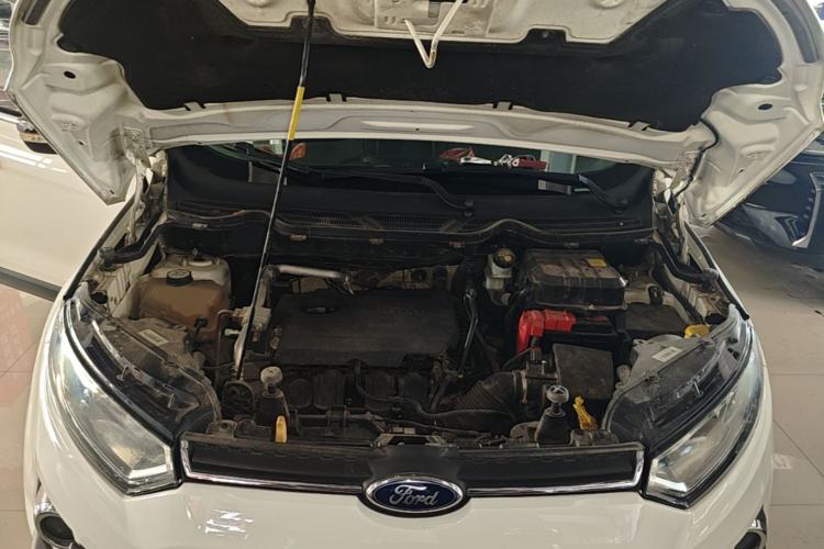 Used Ford EcoSport 2013 1.5L Manual Luxury Model Engine Bay