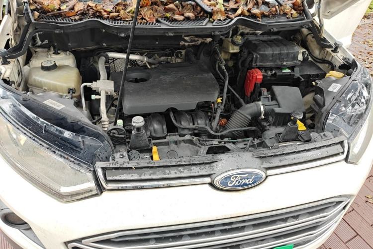 Used Ford EcoSport 2013 1.5L Automatic Fashion Model Engine Bay