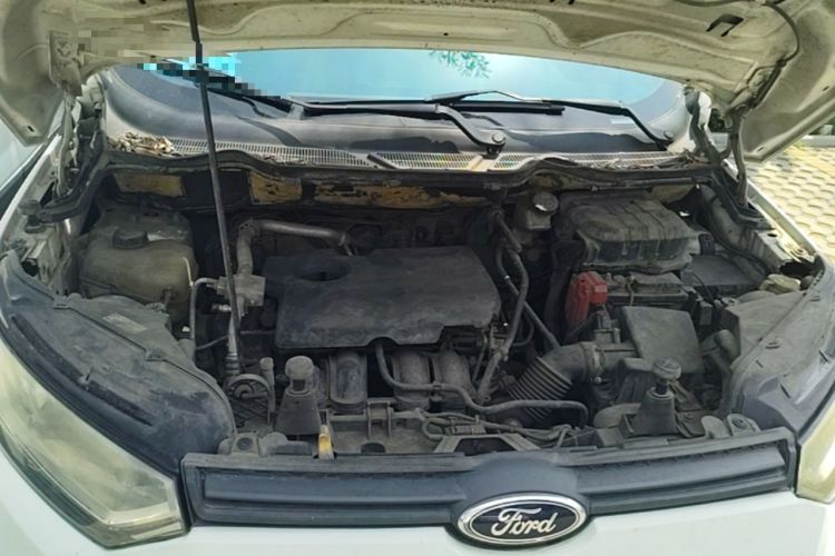 Used Ford EcoSport 2013 1.5L Manual Comfort Model Engine Bay
