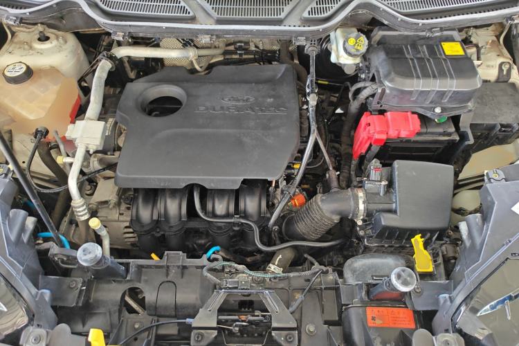 Used Ford EcoSport 2013 1.5L Automatic Fashion Model Engine Bay