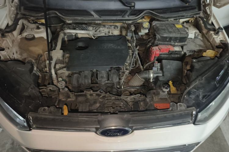Used Ford EcoSport 2013 1.5L Manual Luxury Model Engine Bay