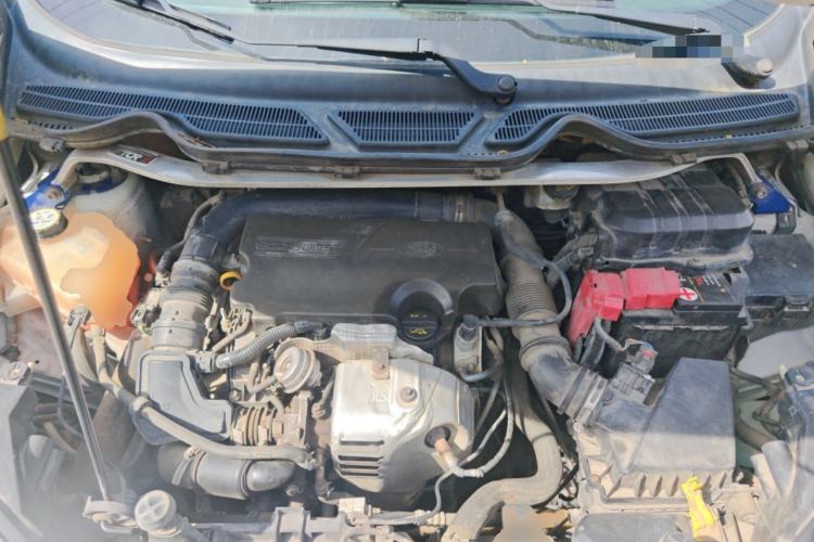 Used Ford EcoSport 2013 1.0L GTDi Manual Luxury Model Engine Bay