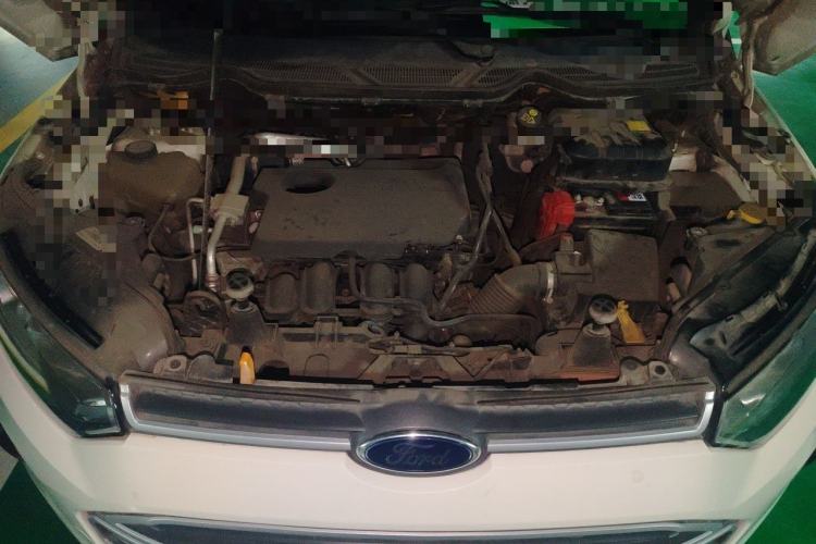 Used Ford EcoSport 2013 1.5L Automatic Fashion Model Engine Bay