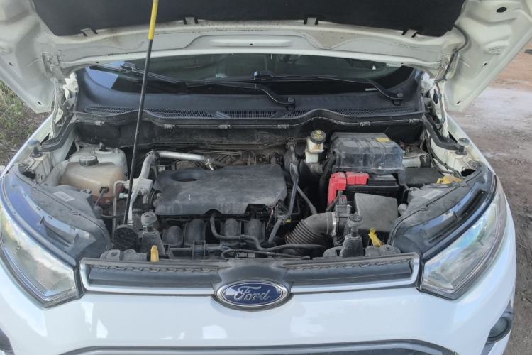 Used Ford EcoSport 2013 1.5L Manual Fashion Model Engine Bay