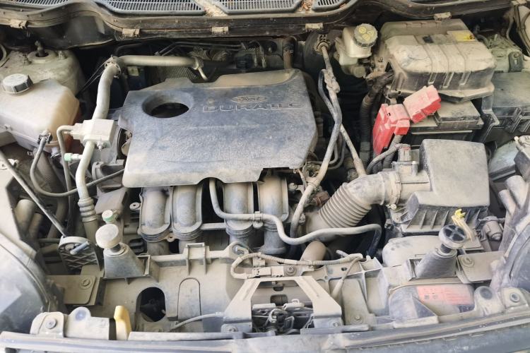 Used Ford EcoSport 2013 1.5L Manual Luxury Model Engine Bay