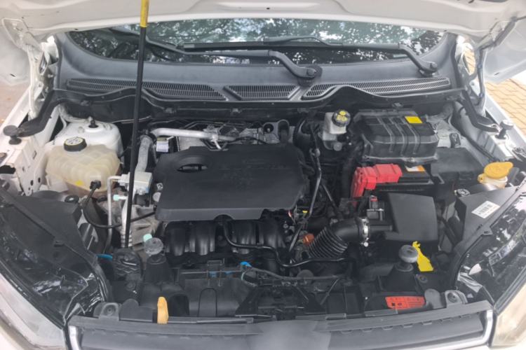 Used Ford EcoSport 2013 1.5L Automatic Fashion Model Engine Bay