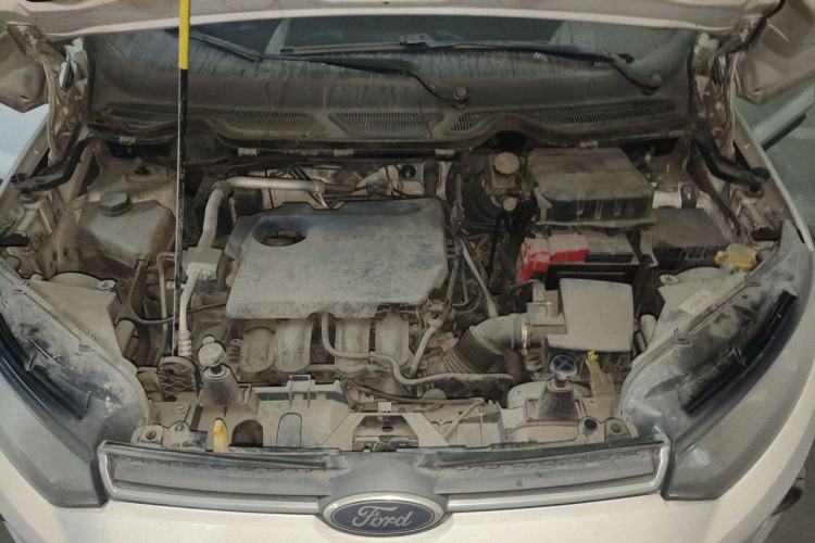 Used Ford EcoSport 2013 1.5L Automatic Fashion Model Engine Bay
