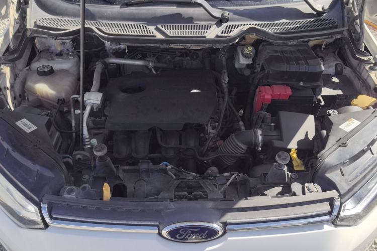 Used Ford EcoSport 2013 1.5L Manual Comfort Model Engine Bay