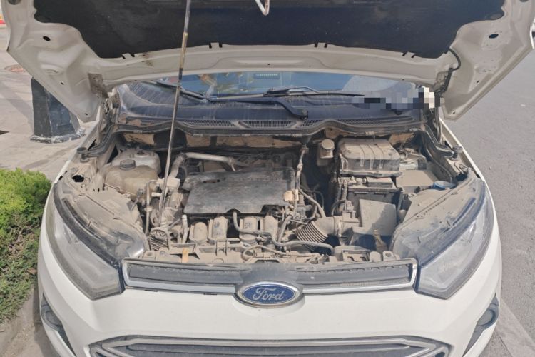Used Ford EcoSport 2013 1.5L Manual Fashion Model Engine Bay