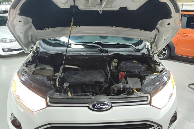 Used Ford EcoSport 2013 1.5L Automatic Fashion Model Engine Bay