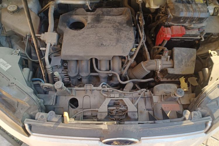Used Ford EcoSport 2013 1.5L Automatic Fashion Model Engine Bay