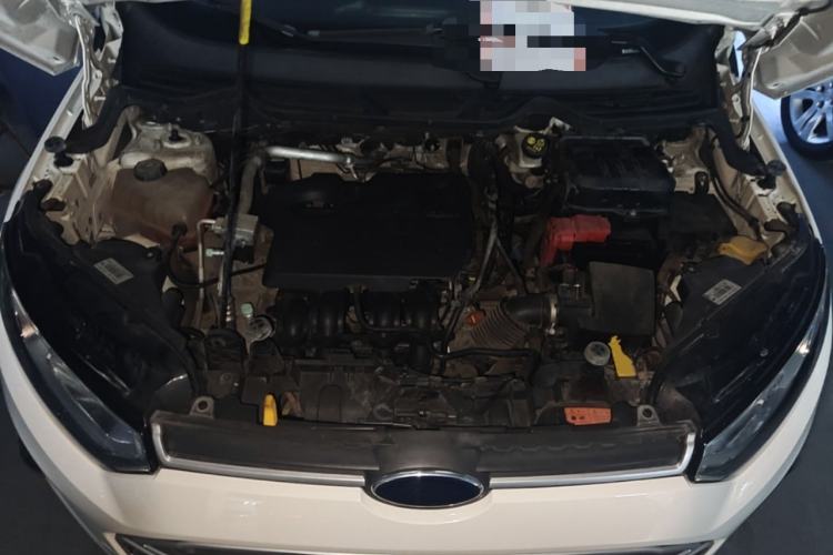 Used Ford EcoSport 2013 1.5L Automatic Fashion Model Engine Bay