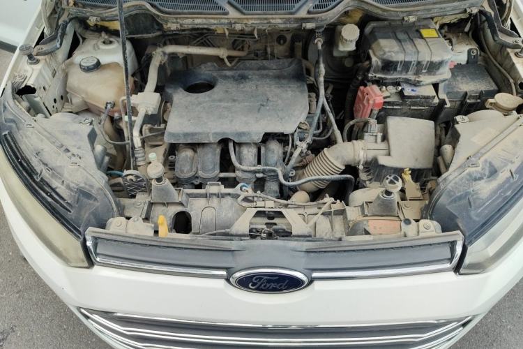 Used Ford EcoSport 2013 1.5L Manual Luxury Model Engine Bay