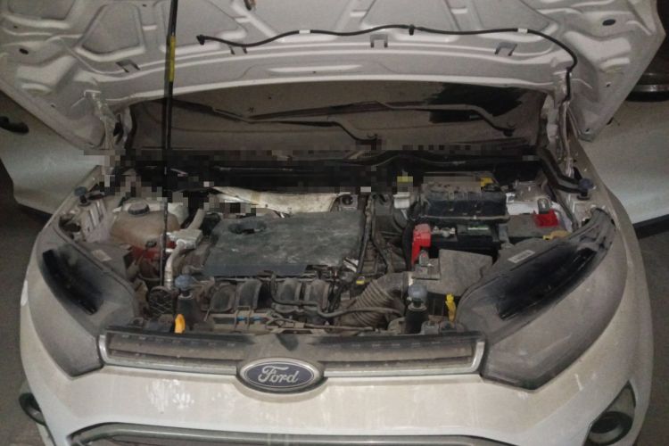 Used Ford EcoSport 2013 1.5L Manual Comfort Model Engine Bay