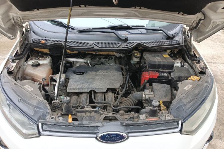 Used Ford EcoSport 2013 1.5L Manual Fashion Model Engine Bay