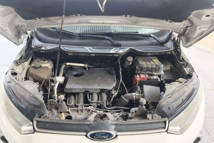 Used Ford EcoSport 2013 1.5L Automatic Fashion Model Engine Bay