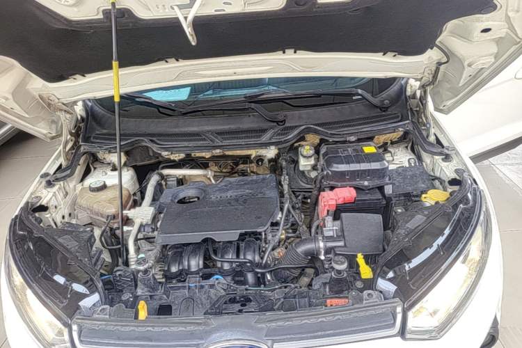 Used Ford EcoSport 2013 1.5L Automatic Fashion Model Engine Bay