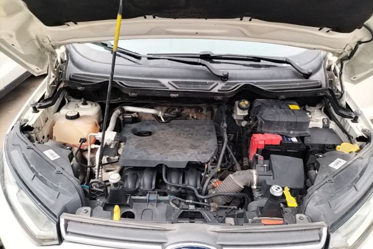 Used Ford EcoSport 2013 1.5L Automatic Fashion Model Engine Bay