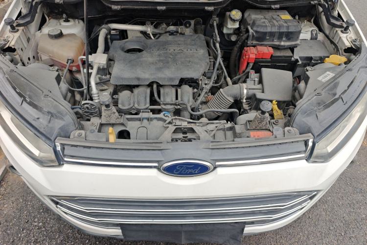 Used Ford EcoSport 2013 1.5L Manual Luxury Model Engine Bay