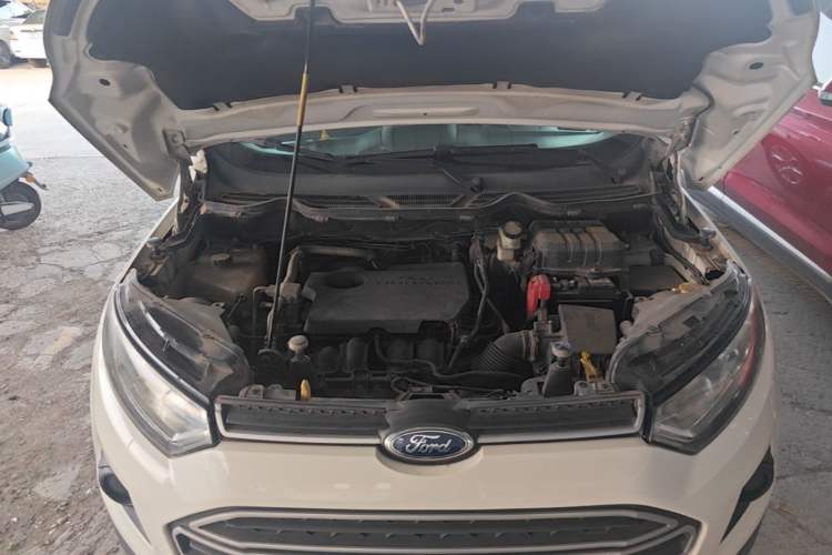 Used Ford EcoSport 2013 1.5L Automatic Fashion Model Engine Bay
