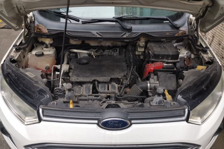 Used Ford EcoSport 2013 1.5L Automatic Fashion Model Engine Bay