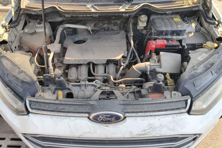 Used Ford EcoSport 2013 1.5L Automatic Fashion Model Engine Bay