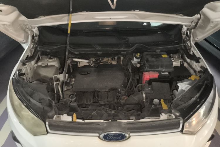 Used Ford EcoSport 2013 1.5L Automatic Fashion Model Engine Bay