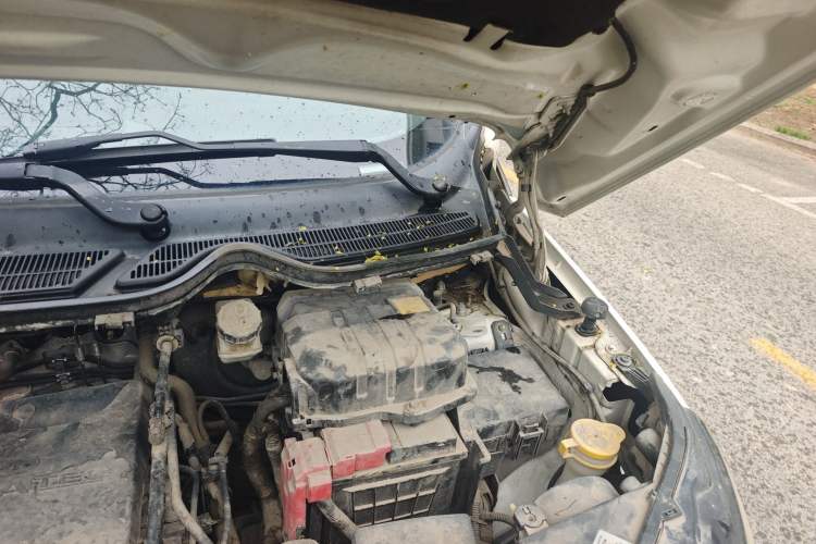 Used Ford EcoSport 2013 1.5L Automatic Prestige Model Engine Bay Left