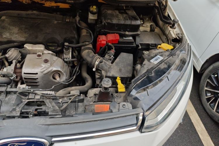 Used Ford EcoSport 2013 1.0L GTDi Manual Luxury Model Engine Bay Left