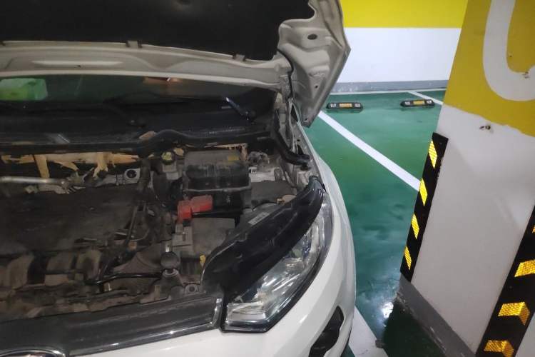 Used Ford EcoSport 2013 1.5L Automatic Prestige Model Engine Bay Left