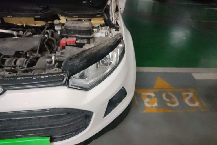 Used Ford EcoSport 2013 1.5L Manual Comfort Model Engine Bay Left