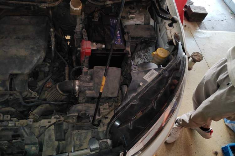Used Ford EcoSport 2013 1.5L Automatic Fashion Model Engine Bay Left