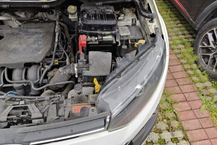 Used Ford EcoSport 2013 1.5L Automatic Fashion Model Engine Bay Left