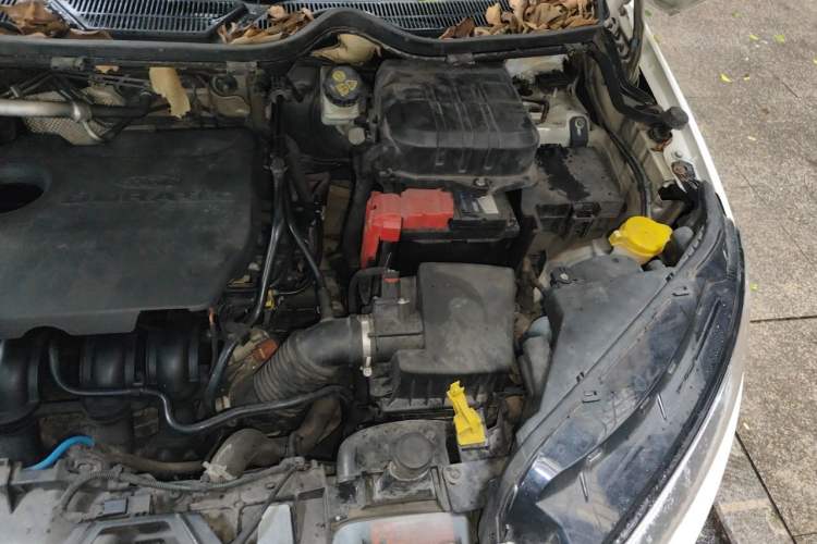 Used Ford EcoSport 2013 1.5L Automatic Fashion Model Engine Bay Left