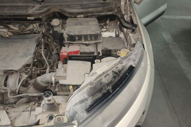 Used Ford EcoSport 2013 1.5L Automatic Fashion Model Engine Bay Left