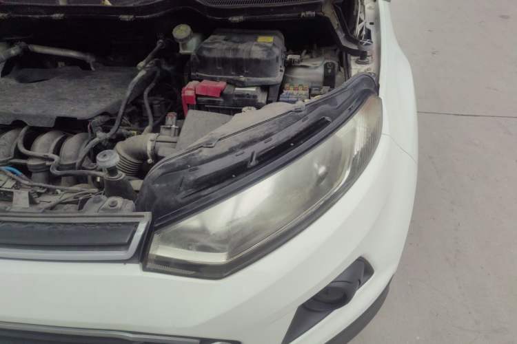 Used Ford EcoSport 2013 1.5L Automatic Fashion Model Engine Bay Left