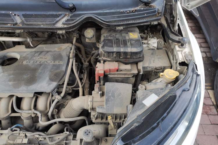 Used Ford EcoSport 2013 1.5L Automatic Prestige Model Engine Bay Left