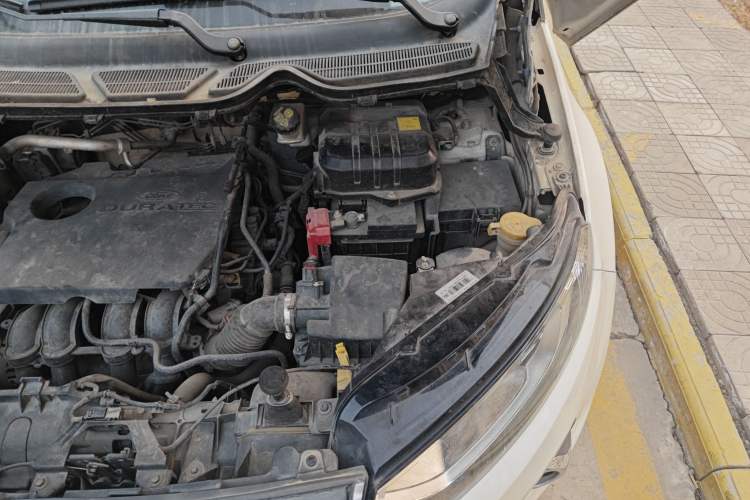 Used Ford EcoSport 2013 1.5L Manual Fashion Model Engine Bay Left