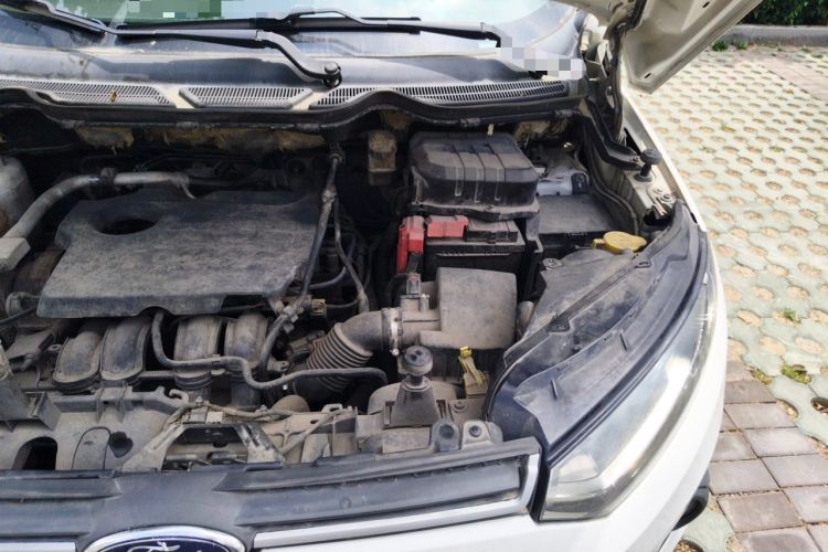 Used Ford EcoSport 2013 1.5L Automatic Fashion Model Engine Bay Left