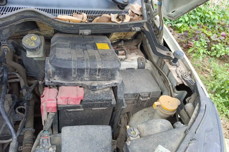 Used Ford EcoSport 2013 1.5L Manual Luxury Model Engine Bay Left