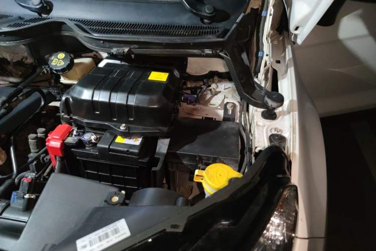 Used Ford EcoSport 2013 1.5L Automatic Prestige Model Engine Bay Left
